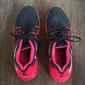 Nike Airmax Running Shoe